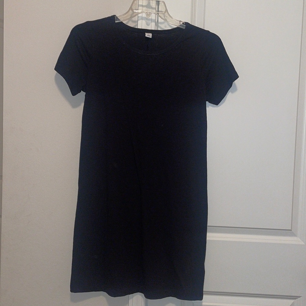 Old navy size small womens dress; worn once; great condition